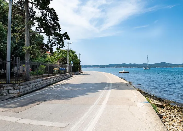 アパート Jadera *